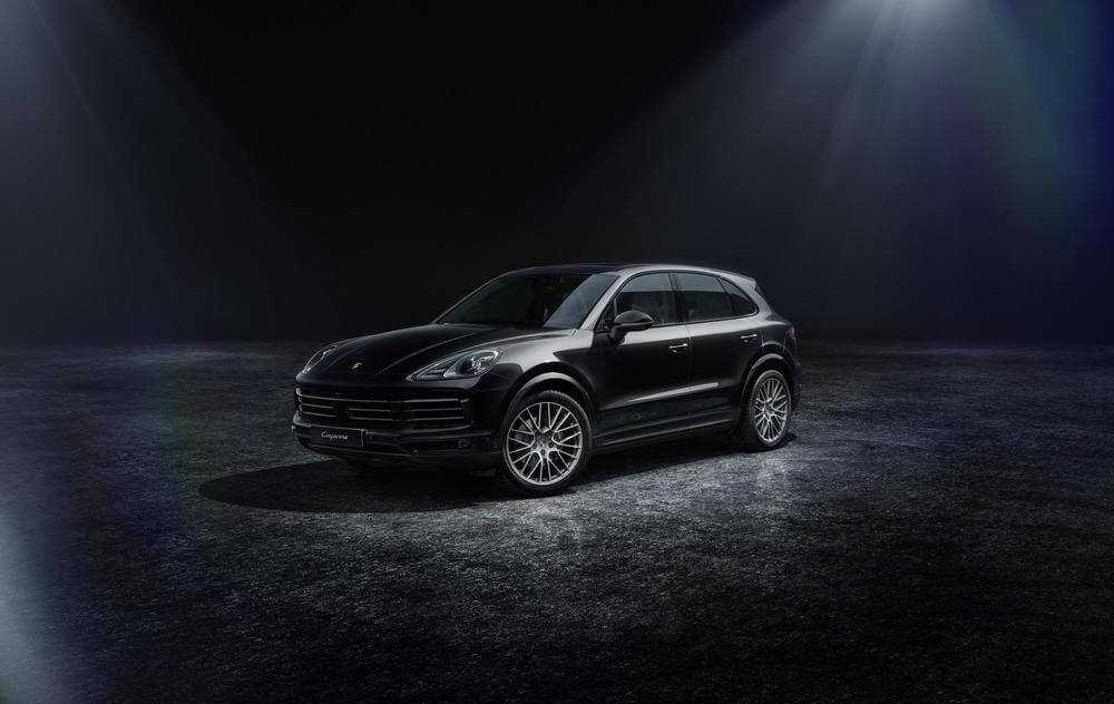 “Porsche” klāstu papildina atsevišķu “Cayenne” modeļu “Platinum Edition” versijas