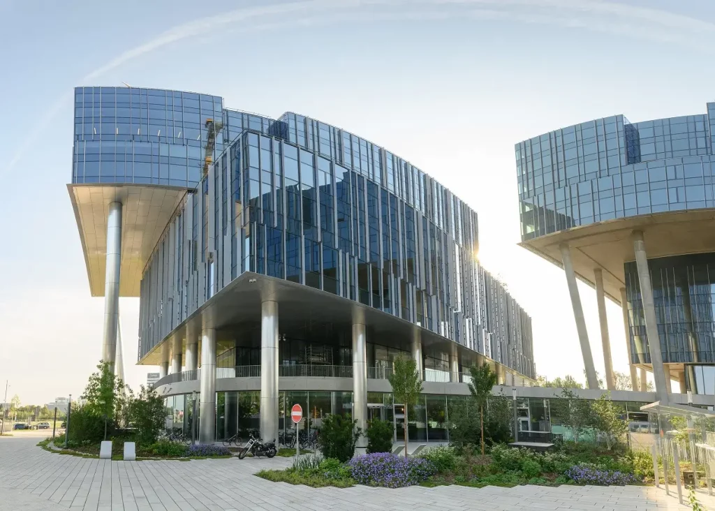 Snabb turpina darbības paplašināšanu Rīgā