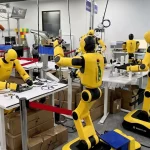 Ķīnas jaunuzņēmums robotus apmāca virtuālā vidē, lai samazinātu izmaksas